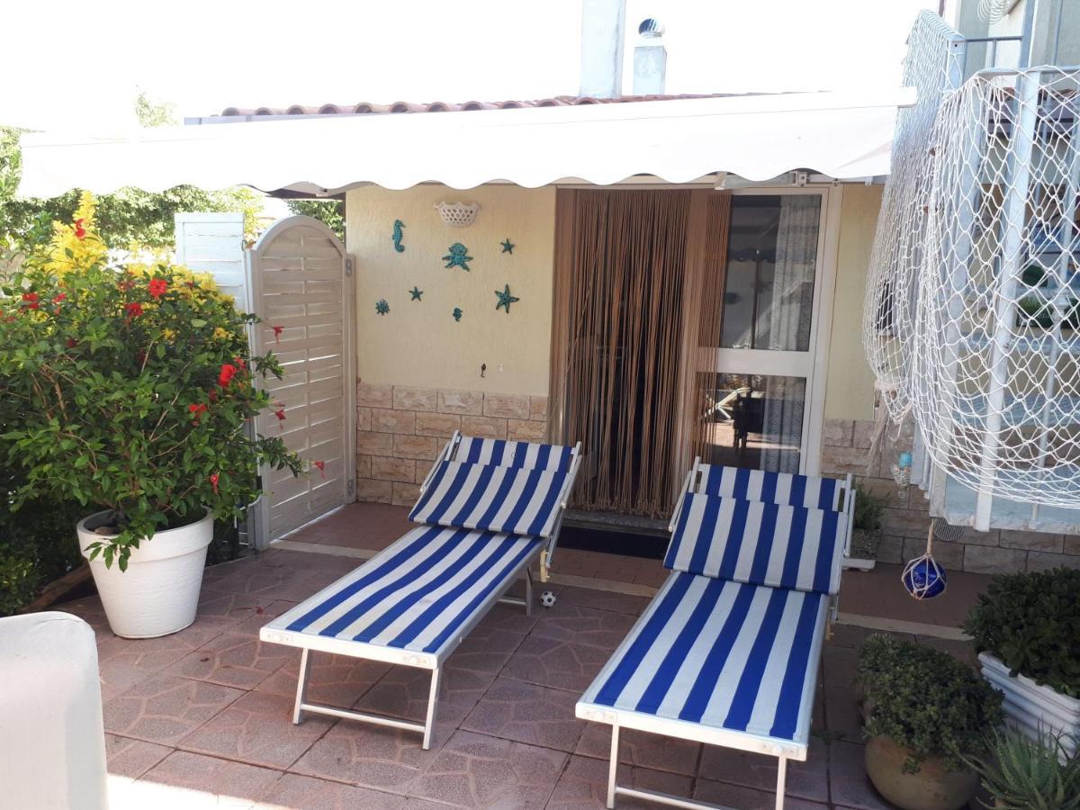 Domus Claudio Garden - Monolocale Con Giardino Privato Apartment ฟิวมิชีโน ภายนอก รูปภาพ